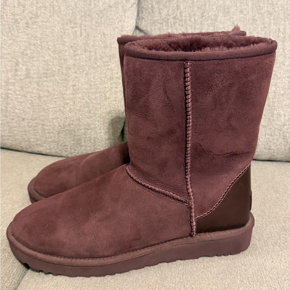 EUC Treadlite By UGGs Classic Genuine Shearling Boot In Purple Women’s Sz 10